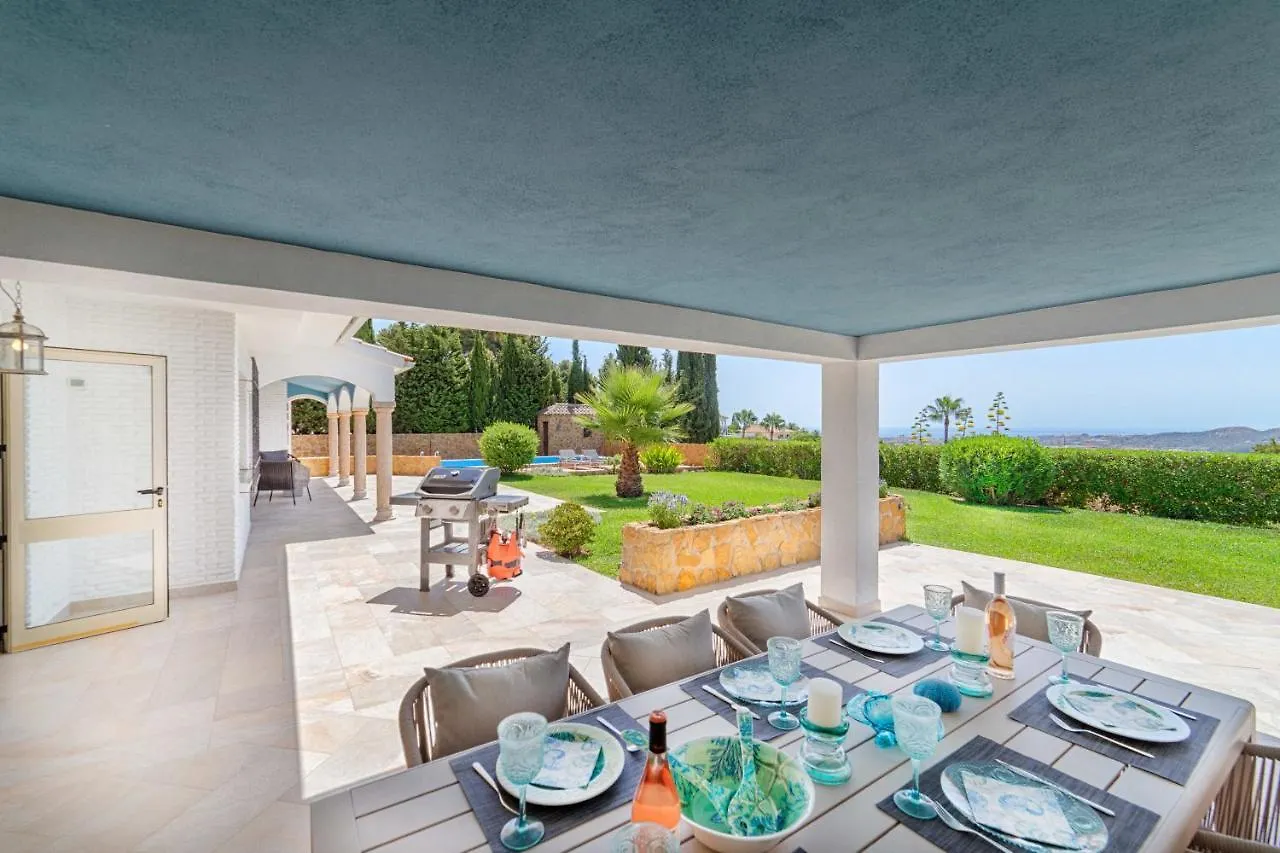 Villa Mimosa Sleeps 8 With Heated Pool Santa Fe de los Boliches