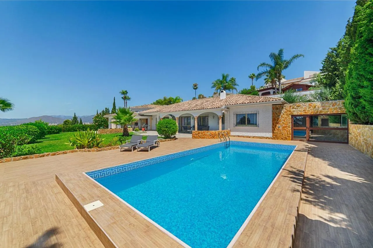 Villa Mimosa Sleeps 8 With Heated Pool Santa Fe de los Boliches
