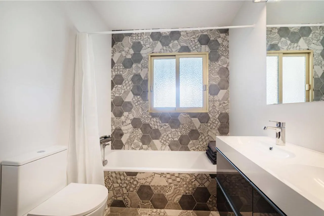 Villa Mimosa Sleeps 8 With Heated Pool Santa Fe de los Boliches